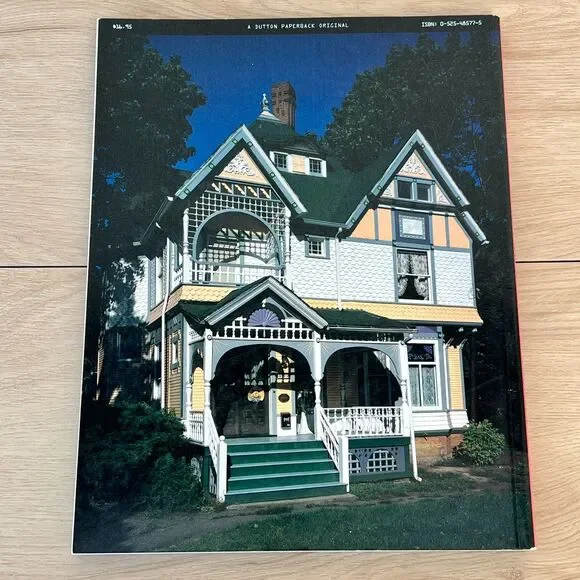 Daughters of Painted Ladies: America's Resplendent Victorians Pomada & Larsen - Picture 2 of 16